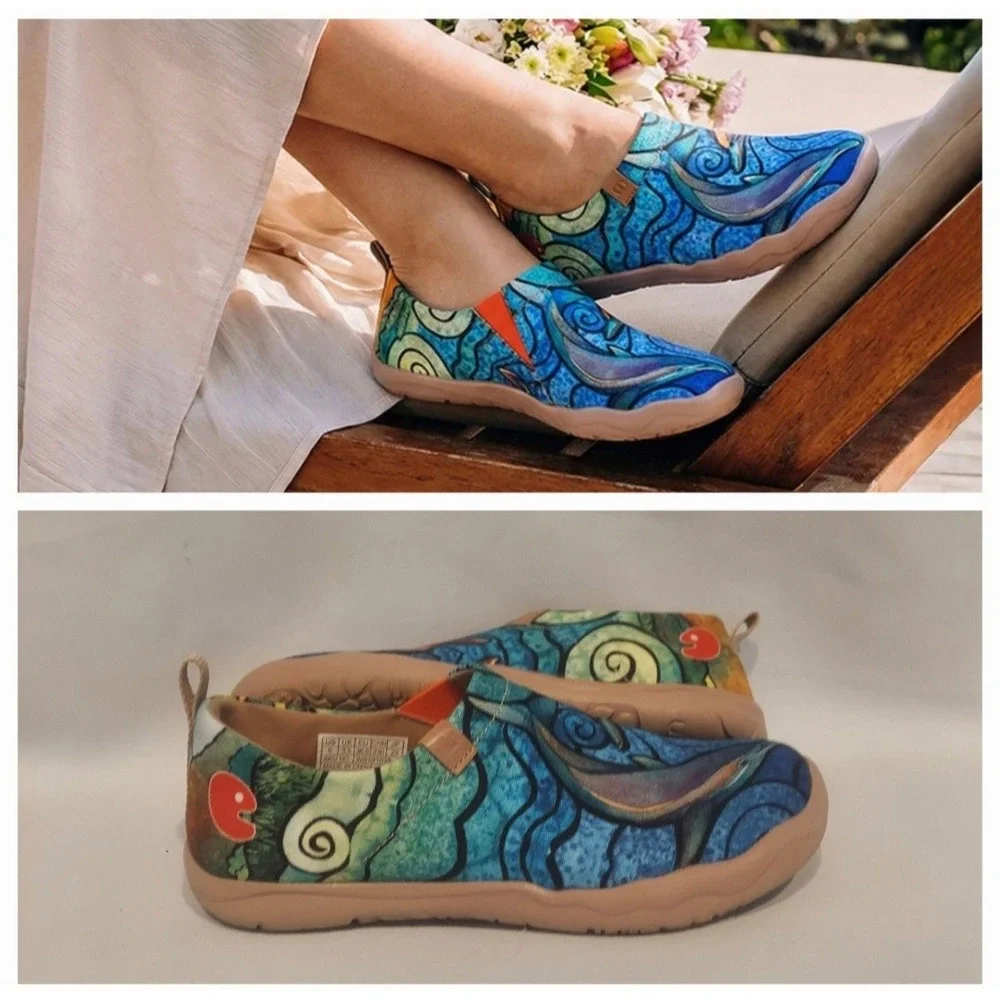 UIN Womens Painted Art Porpoise Toledo Canvas Slip-On Sneakers Loafers Size 6
